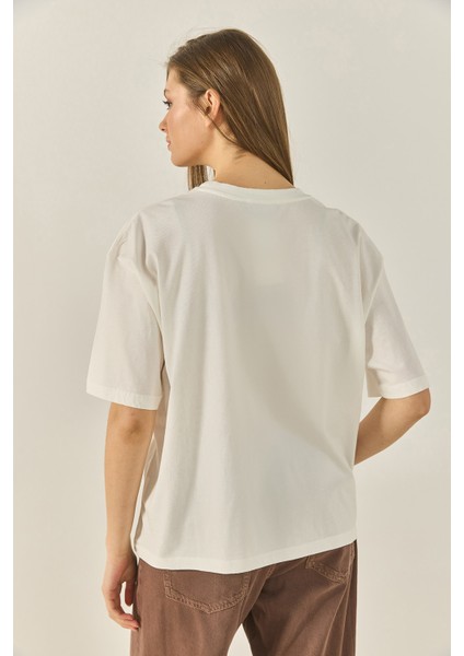 Kadın Bisiklet Yaka Kısa Kollu Doğal Baskılı Pamuklu Basic T-Shirt Öt