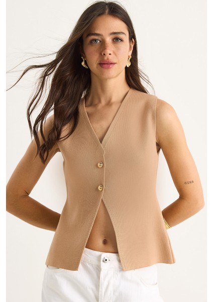 Kadın V Yaka Düğme Detaylı Triko Yelek Ty