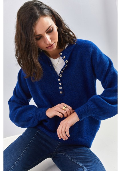 Kadın Yakası Ilikli Balıkçı Yaka Çizgili Triko Kazak modelleri