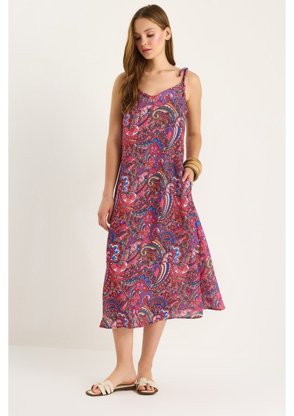 Kadın Bağlama Askılı V Yaka Cep Detaylı Desenli Midi Elbise -