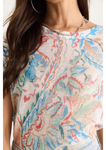 Kadın Bisiklet Yaka Desenli Dijital Baskılı Regular Yazlık Örme T-Shirt modelleri