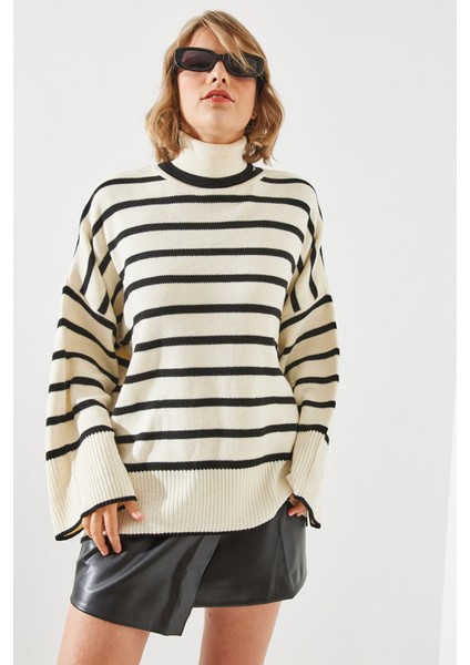 Kadın Çizgili Boğazlı Triko Kazak fiyatları