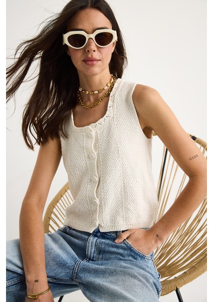 Kadın Kare Yaka Düğmeli Triko Yelek Ty