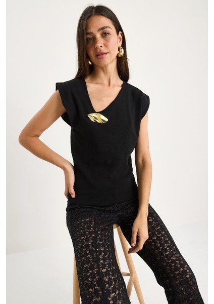 Kadın Aksesuar Detaylı Düşük Omuz Triko Bluz modelleri