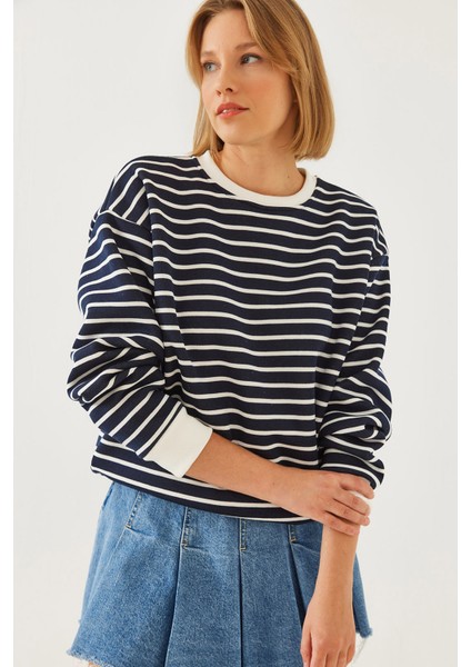 Kadın Üç Iplik Şardonlu Çizgili Sweatshirt