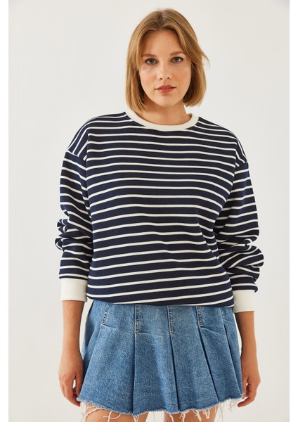 Kadın Üç Iplik Şardonlu Çizgili Sweatshirt fiyatları