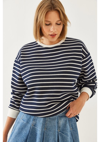 Kadın Üç Iplik Şardonlu Çizgili Sweatshirt modelleri