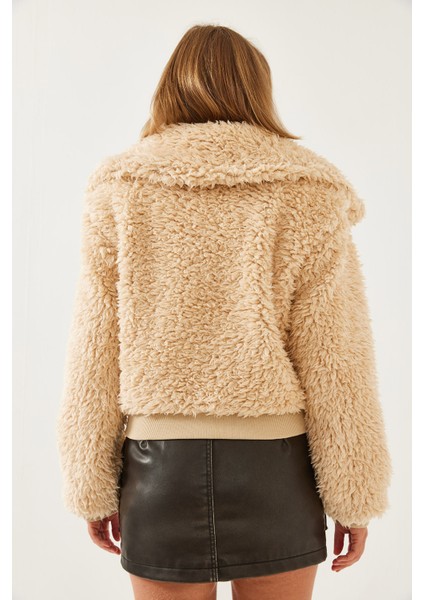 Kadın Balıkçı Yaka Beli Lastikli Peluş Mont fiyatları