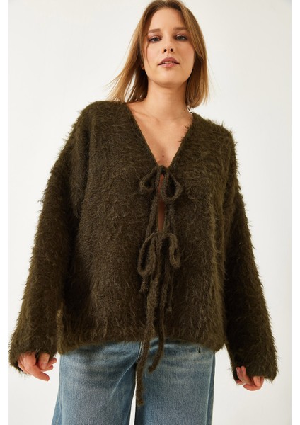 Kadın Tüylü Bağlamalı Hırka modelleri