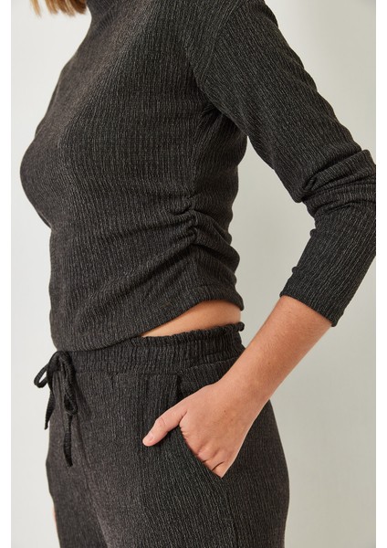 Kadın Crop Bluz ve Beli Lastikli Pantolonlu Alt Üst Takım