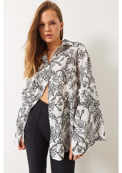 Kadın Nakışlı Büyük Manşetli Oversize Gömlek modelleri