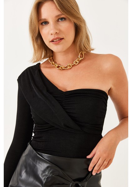 Kadın Drape Detaylı Tek Omuz Buzi Kumaş Bluz fiyatları