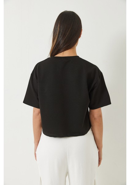 Kadın Teddy Nakışlı Penye Crop T-Shirt fırsatları