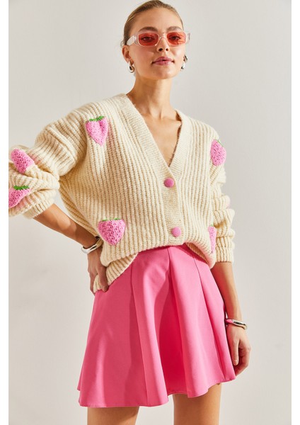 Kadın Çilekli Düğmeli Triko Hırka