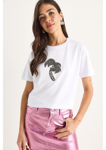 Kadın % Pamuk Bisiklet Yaka Palmiye Taş Aksesuarlı Rahat Kalıp T-Shirt fiyatları