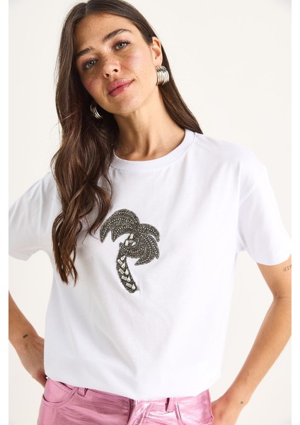 Kadın % Pamuk Bisiklet Yaka Palmiye Taş Aksesuarlı Rahat Kalıp T-Shirt indirimleri