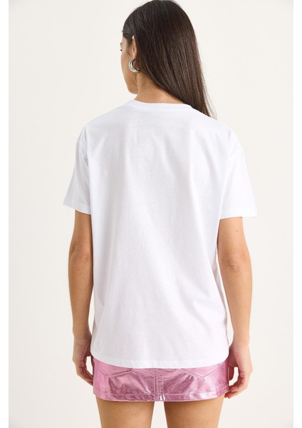 Kadın % Pamuk Bisiklet Yaka Palmiye Taş Aksesuarlı Rahat Kalıp T-Shirt