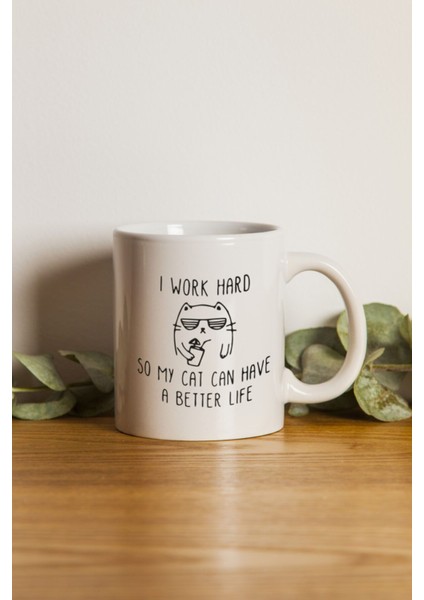 Gri Kedi Temalı Çalışkanlık Sloganlı Makinede Yıkanabilir Kupa