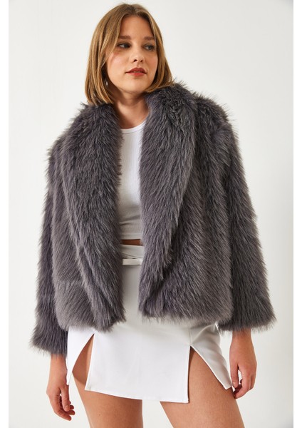 Kadın Premium Suni Kürk Ceket fırsatları