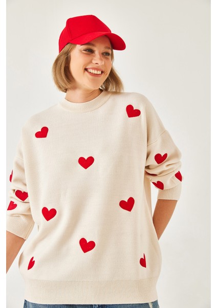 Kadın Kalp Nakışlı Uzun Triko Kazak fırsatları