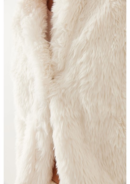 Kadın Tüylü Peluş Mont fiyatları