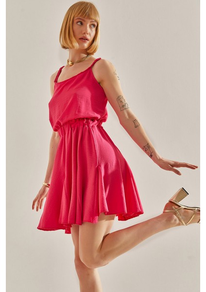 Kadın Yakası Örgü Detaylı Etek Ucu Volanlı Askılı Elbise