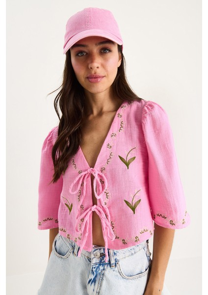 Kadın Çiçek Işlemeli Müslin Bluz fırsatları