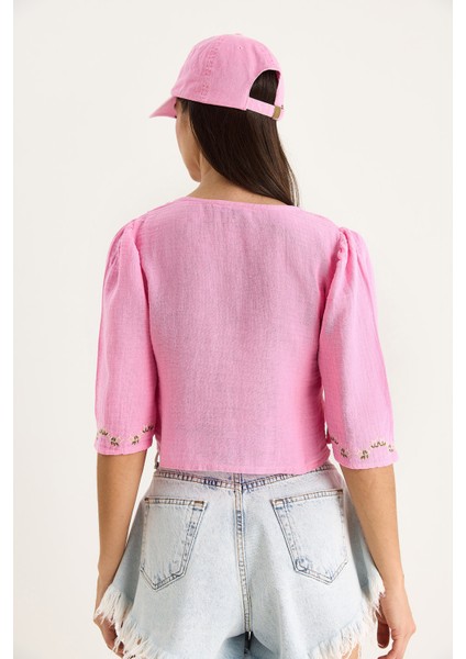 Kadın Çiçek Işlemeli Müslin Bluz