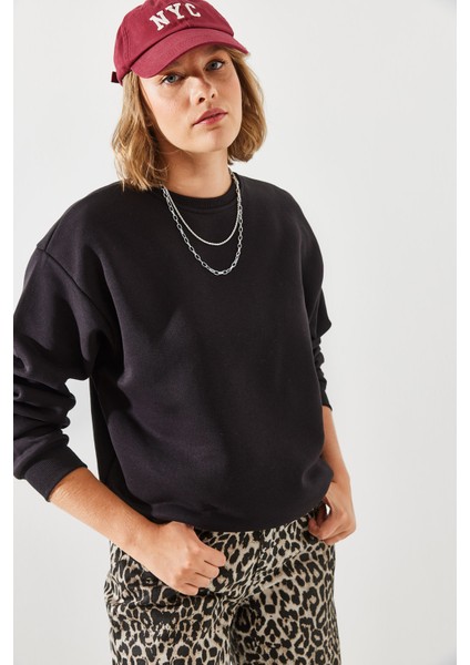 Kadın Bisiklet Yaka Şardonlu Basic Sweatshirt fiyatları