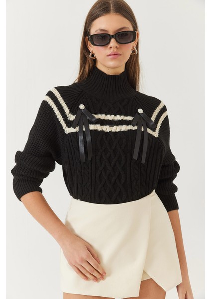 Kadın Yakası Taşlı Fiyonklu Triko Kazak fiyatları