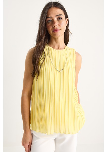 Kadın Piliseli Metal Kolye Aksesuarlı Astarlı Kalın Askılı Bluz fiyatları