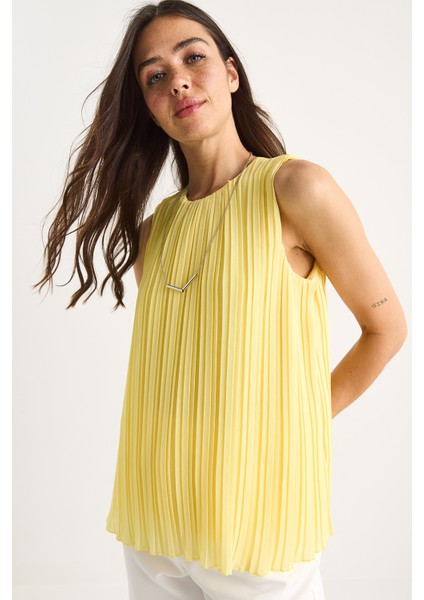 Kadın Piliseli Metal Kolye Aksesuarlı Astarlı Kalın Askılı Bluz indirimleri