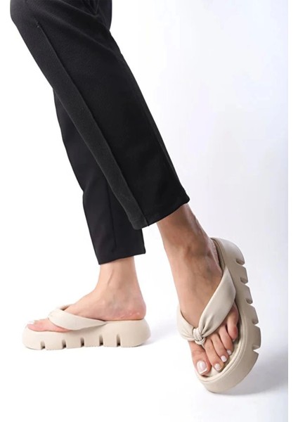Kadın Tokyo Krem Kalın Tabanlı Parmak Arası Terlik