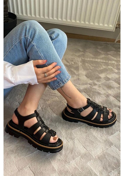 Kadın Desma Siyah Kafes Model Vardola Deyatlı Kalın Taban Ortopedik Sandalet K-140 fiyatları