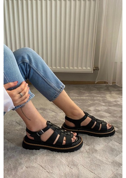 Kadın Desma Siyah Kafes Model Vardola Deyatlı Kalın Taban Ortopedik Sandalet K-140 modelleri