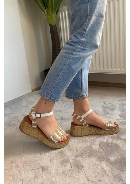 Kadın Eftal Beyaz Hasır Detay Kalın Mantar Taban Ortopedik Sandalet K-230 modelleri