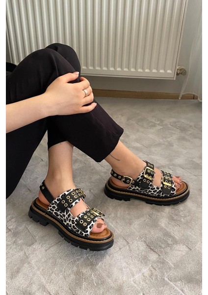 Kadın Mendez Beyaz Leopar Çift Bantlı Kabsül ve Vardola Deyatlı Kalın Taban Ortopedik Sandalet K-120 modelleri