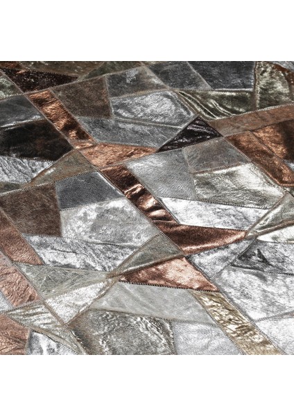 Gümüş Gri Dana Derisi Patchwork Halı – El Dokuma Hakiki Deri Lüks Giriş Halısı modelleri