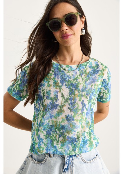 Kadın Bisiklet Yaka Desenli Dijital Baskılı Regular Yazlık Örme T-Shirt