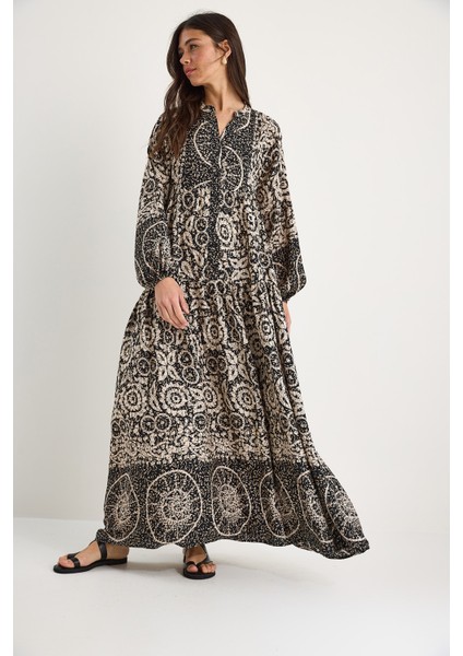Kadın V Yaka Desenli Düğme Detaylı Maxi Viskon Elbise fırsatları