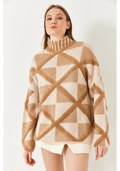 Kadın Yarım Balıkçı Yaka Desenli Oversize Triko Kazak fiyatları