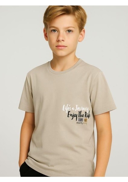 Erkek Çocuk Lifes Yazılı T-Shirt fiyatları