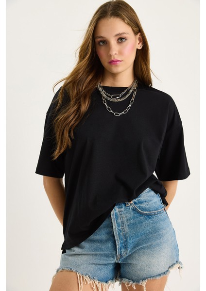 Kadın % Organik Pamuk Relaxed Fit Yırtmaçlı Yuvarlak Yakalı T-Shirt modelleri