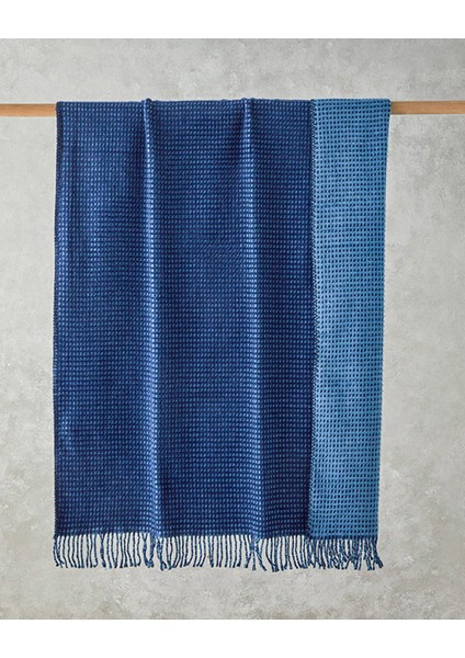 Lacivert ve Mavi Renkli Pamuklu Waffle Televizyon Battaniyesi, Yumuşak ve Şık Tasarım fiyatları