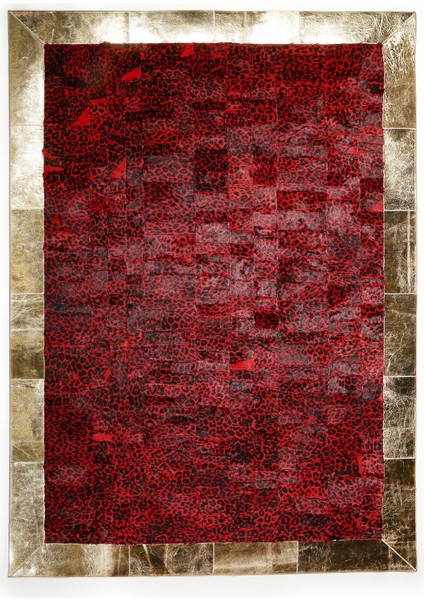 Altın Şeritli Kırmızı Dana Derisi Halı – El Dokuma Hakiki Deri Dekoratif Salon Halısı fırsatları