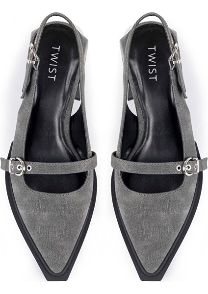 Metal Tokalı Kontrast Topuklu Ayakkabı TW6250031015005 fırsatları