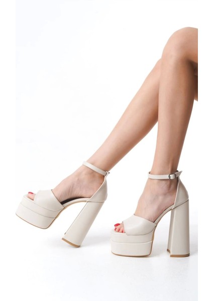 Kadın Elina Tek Bantlı Bej Cilt 15 cm Platform Topuklu Ayakkabı fırsatları