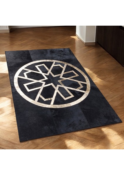 Siyah Dekoratif Dana Derisi Patchwork Halı – El Dokuma Hakiki Deri Salon Halısı