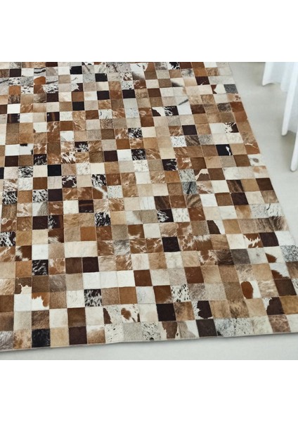 Küçük Kareli Dana Derisi Patchwork Halı – Kahve Tonlarında El Yapımı Şık Salon Halısı indirimleri