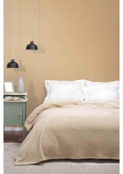 Bej Tek Kişilik Yumuşak Battaniye, Rahat ve Şık, Huzurlu Uyku Için.